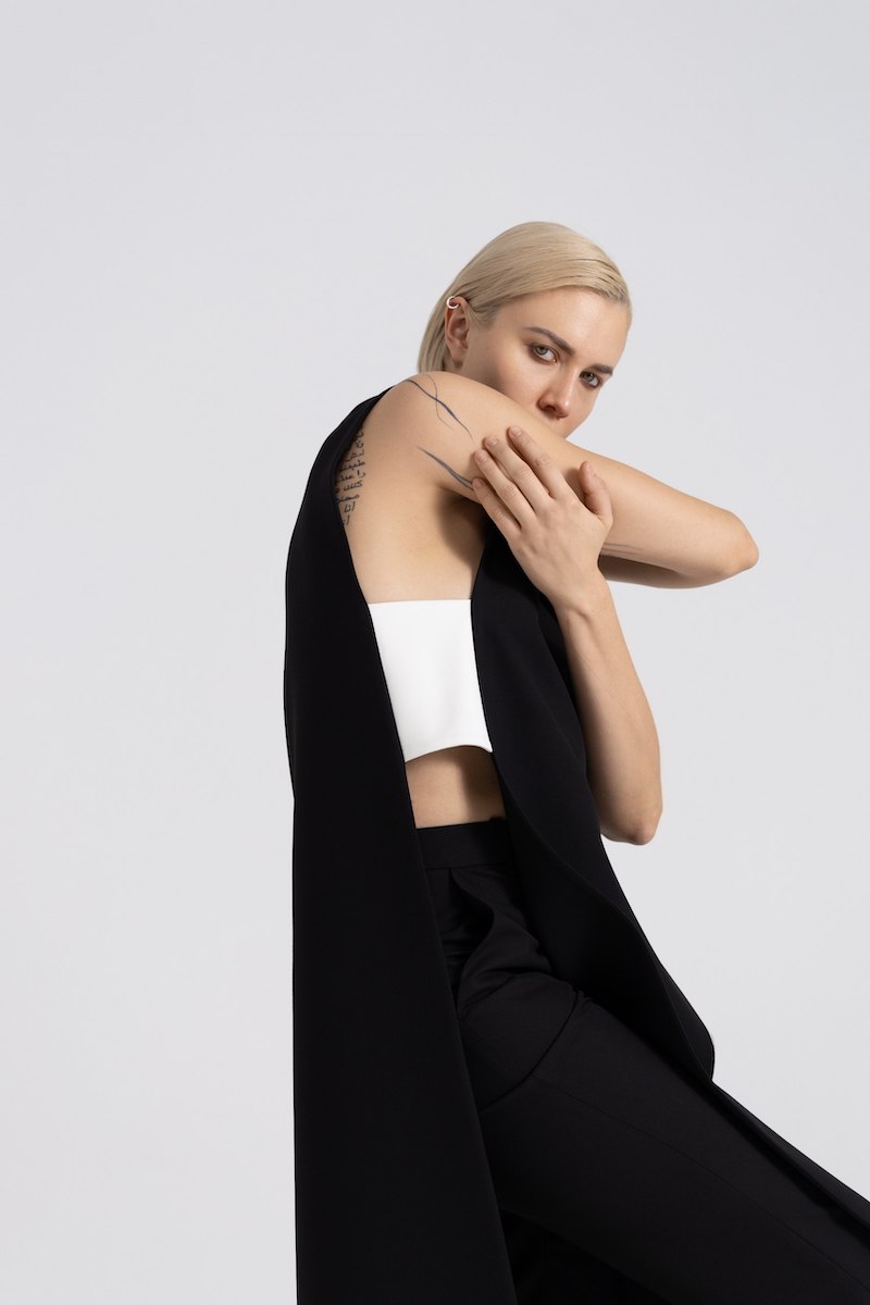 Жилет VASSA&Co, пол женский, цвет черный