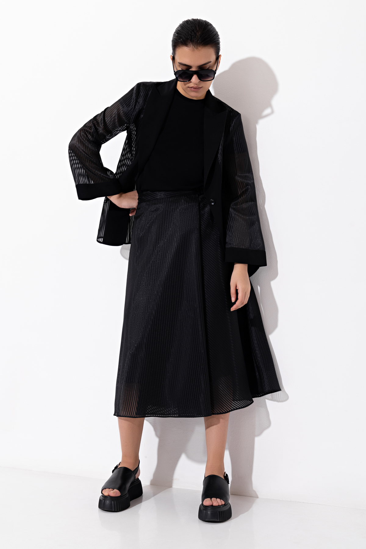 Жакет VASSA&Co, пол женский, цвет черный