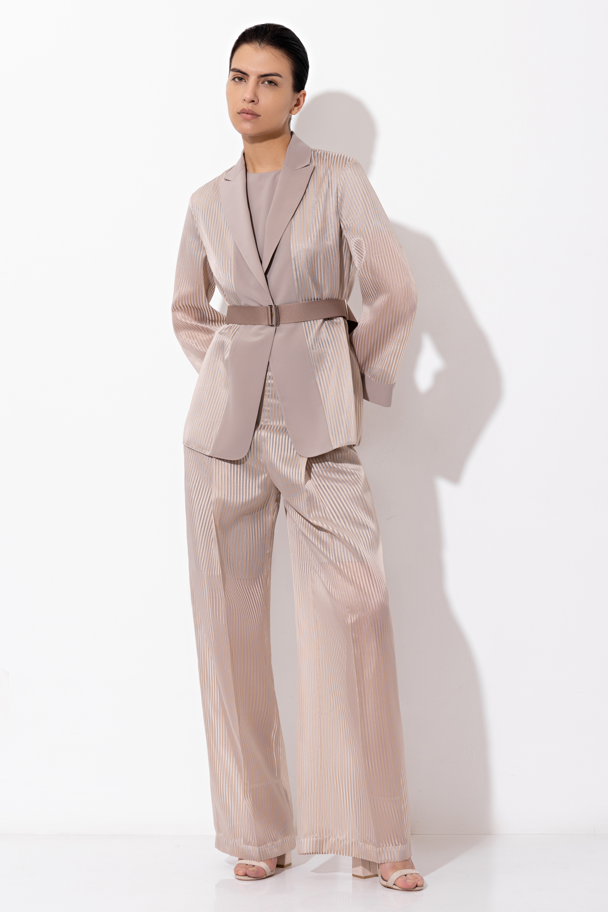 Жакет VASSA&Co, пол женский, цвет бежевый