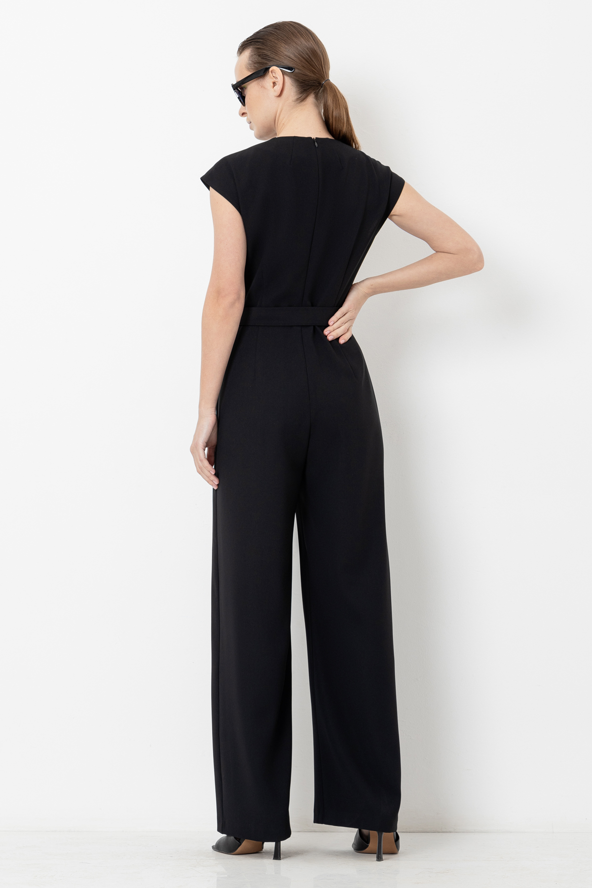 Комбинезон VASSA&Co, пол женский, цвет черный