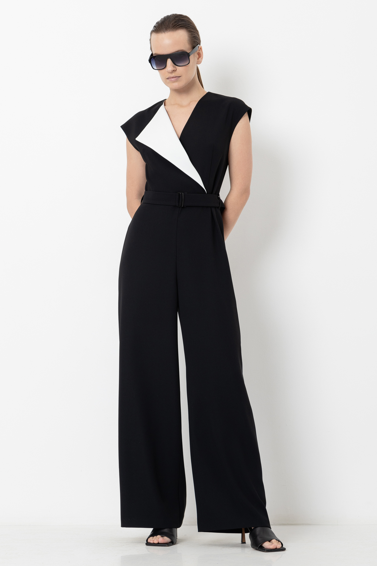 Комбинезон VASSA&Co, пол женский, цвет черный