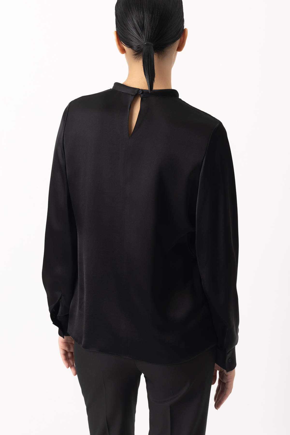 Блузка VASSA&Co, пол женский, цвет черный