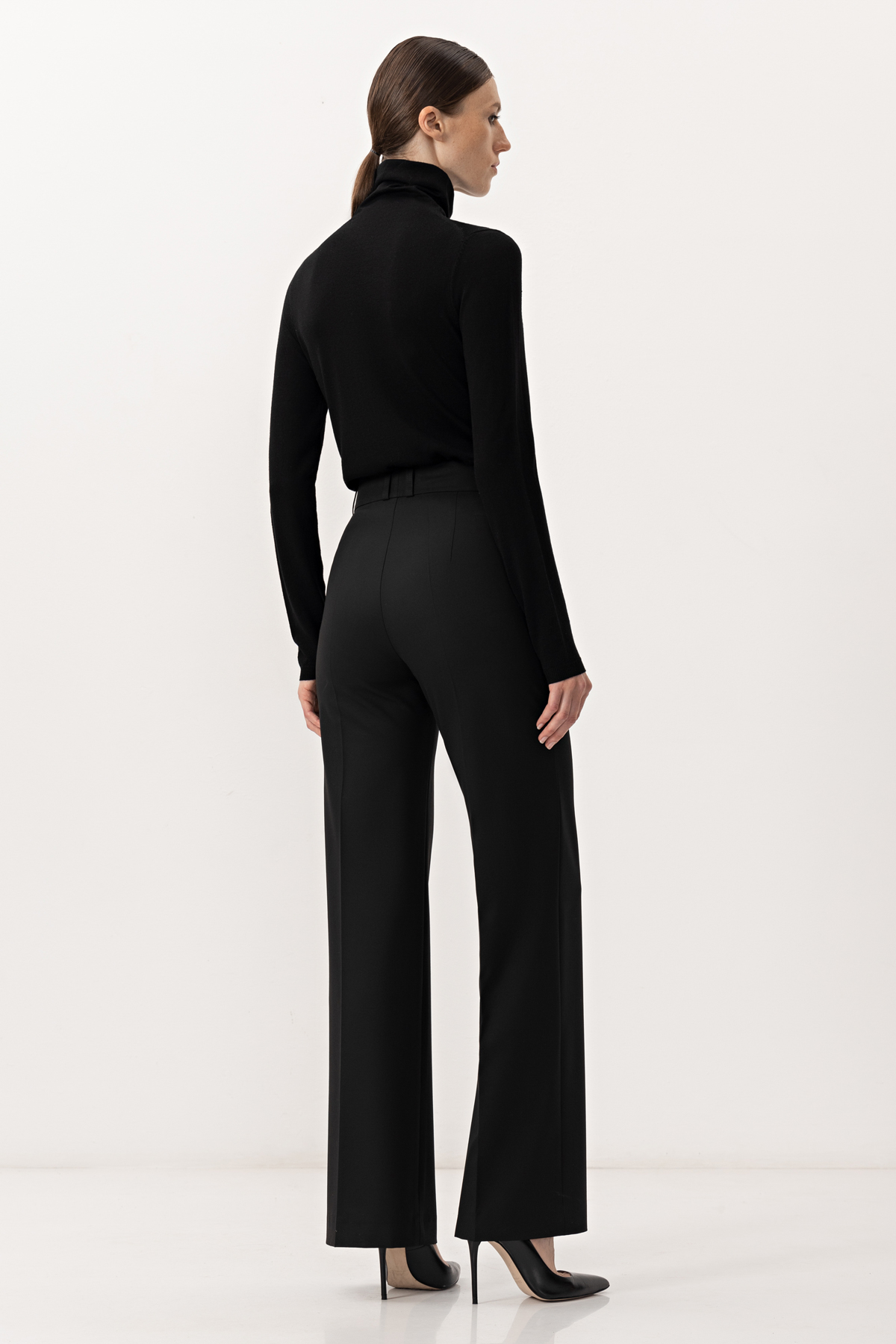 Trousers VASSA&Co, пол female, цвет black