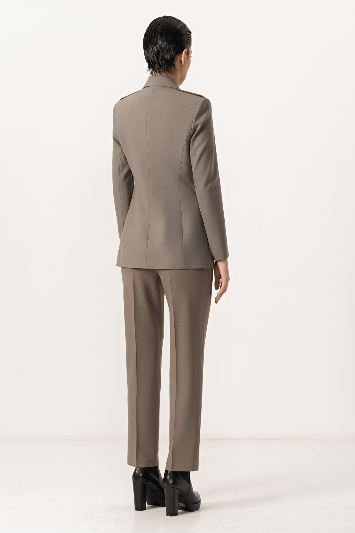 Jacket VASSA&Co, пол female, цвет brown