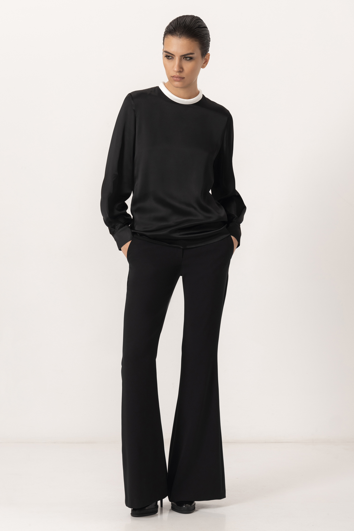 Блузка VASSA&Co, пол женский, цвет черный