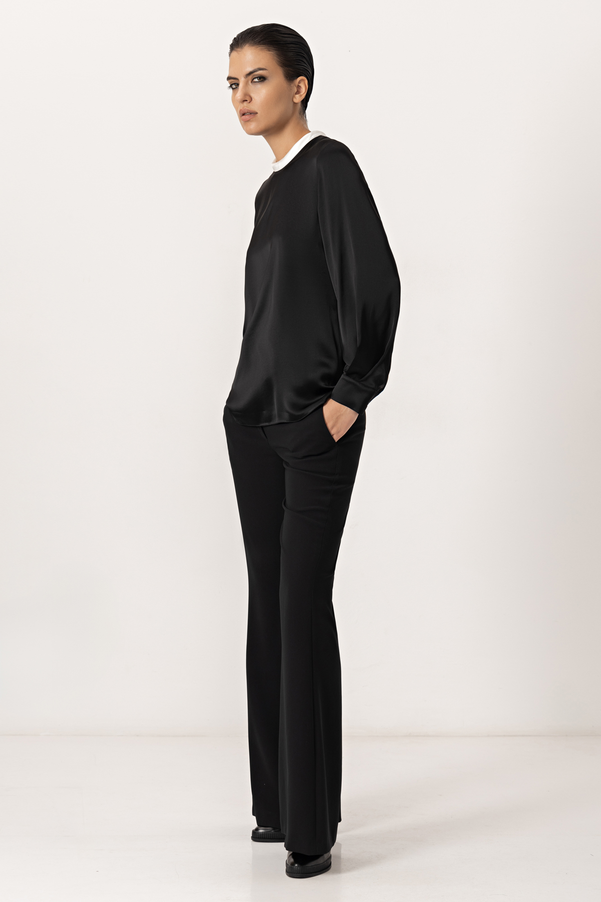 Блузка VASSA&Co, пол женский, цвет черный