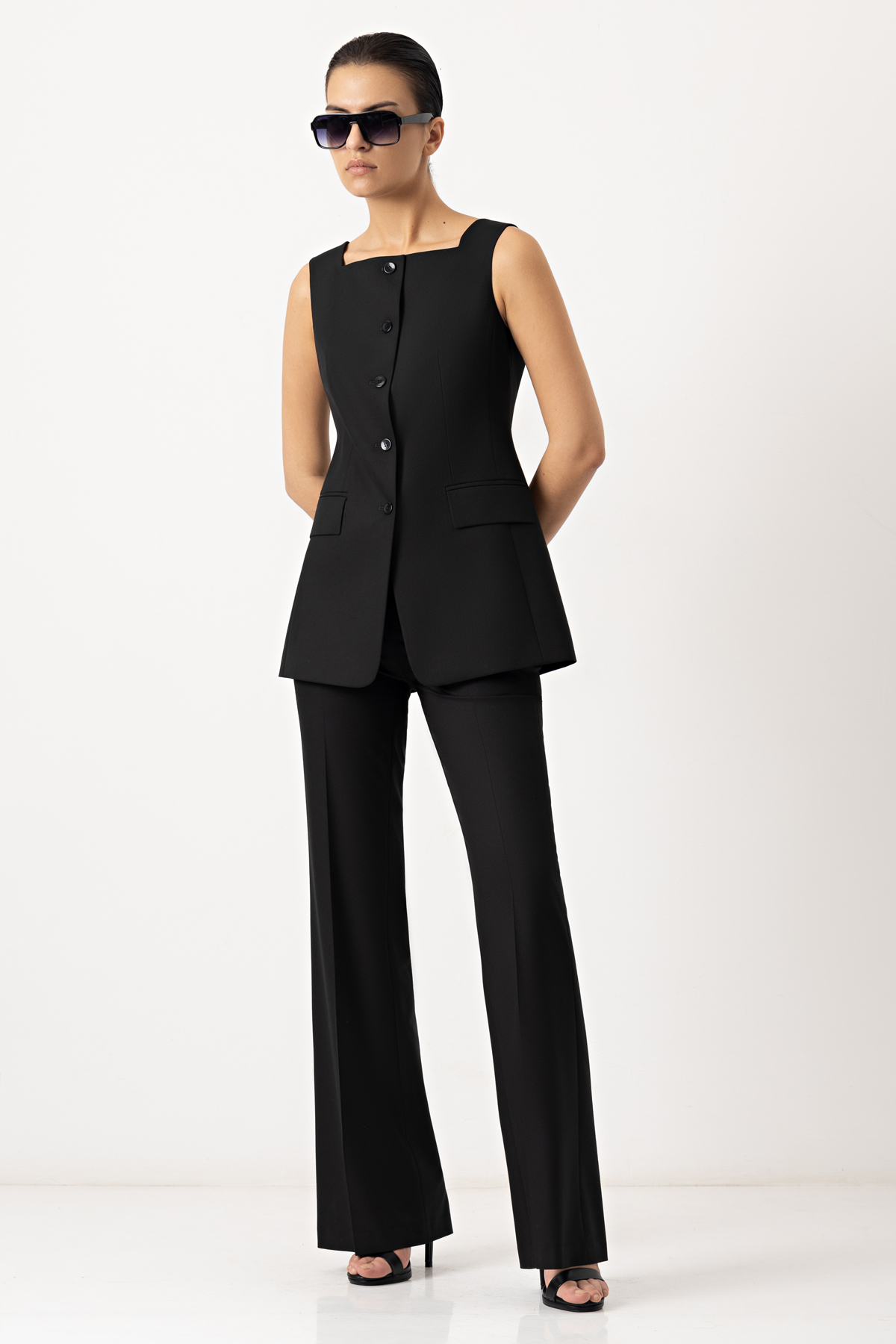 Жилет VASSA&Co, пол женский, цвет черный