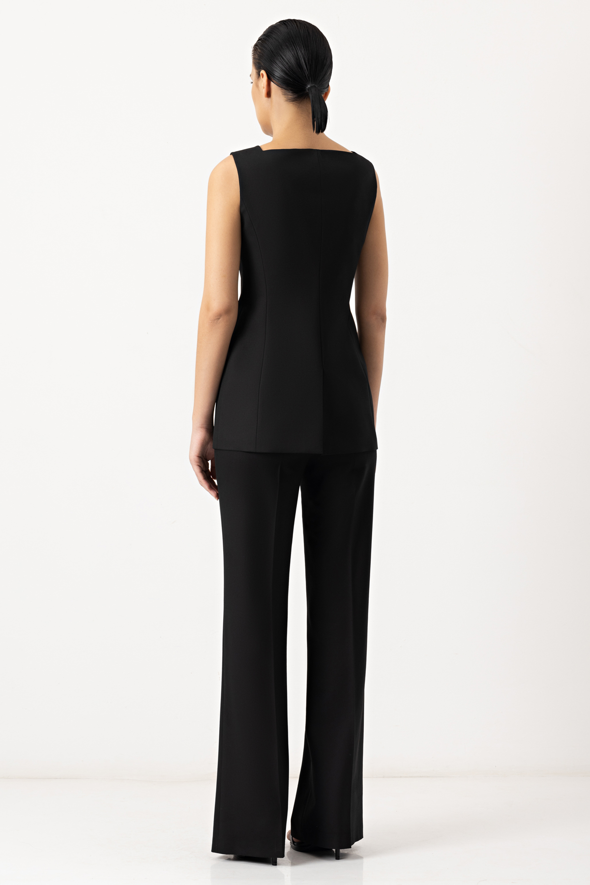 Жилет VASSA&Co, пол женский, цвет черный