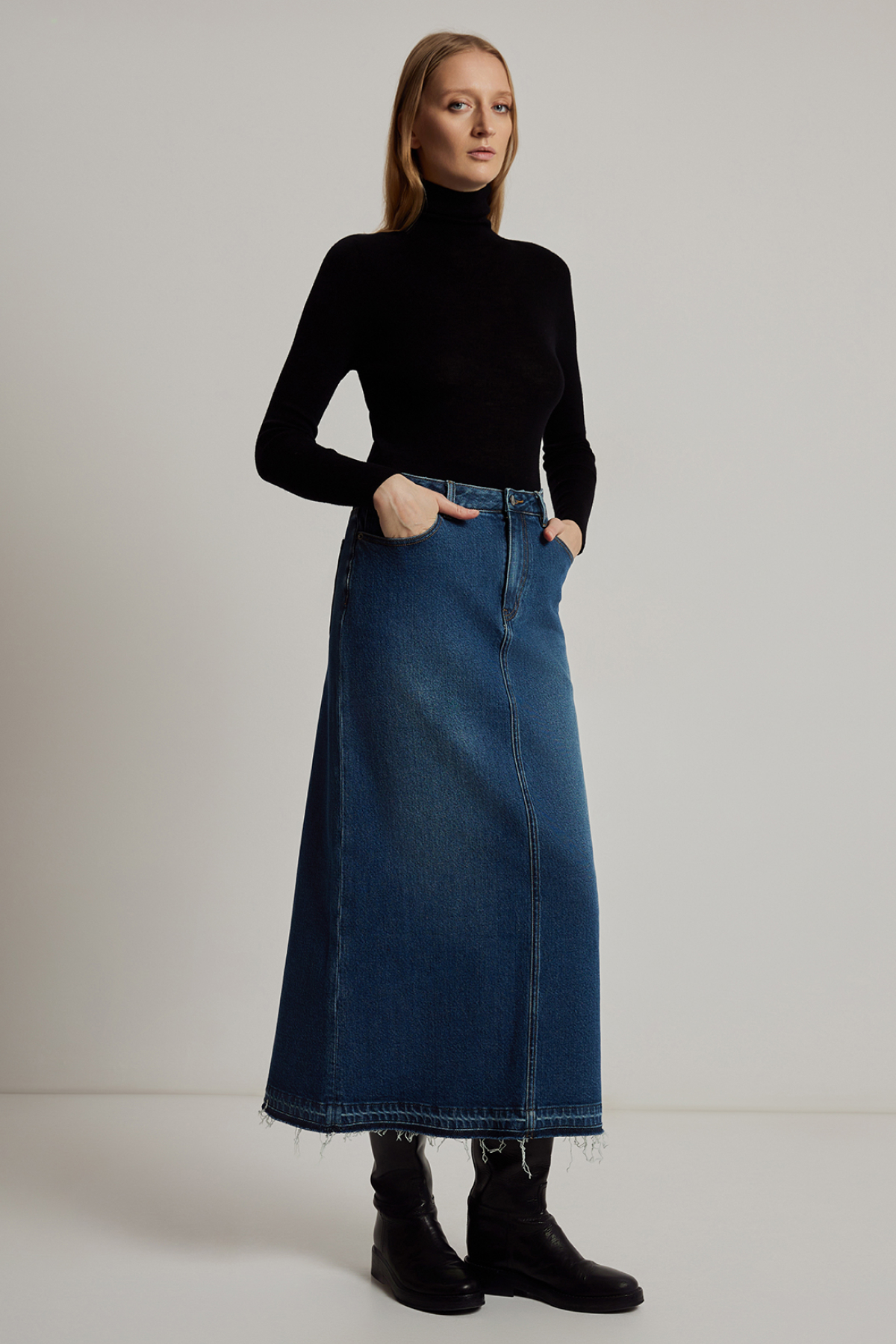 Skirt VASSA CODE, пол female, цвет синий