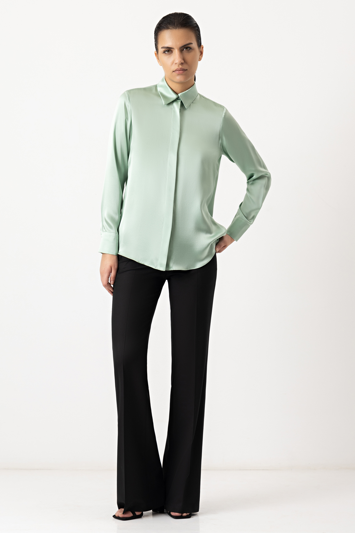 Blouse VASSA&Co, пол female, цвет Зеленый