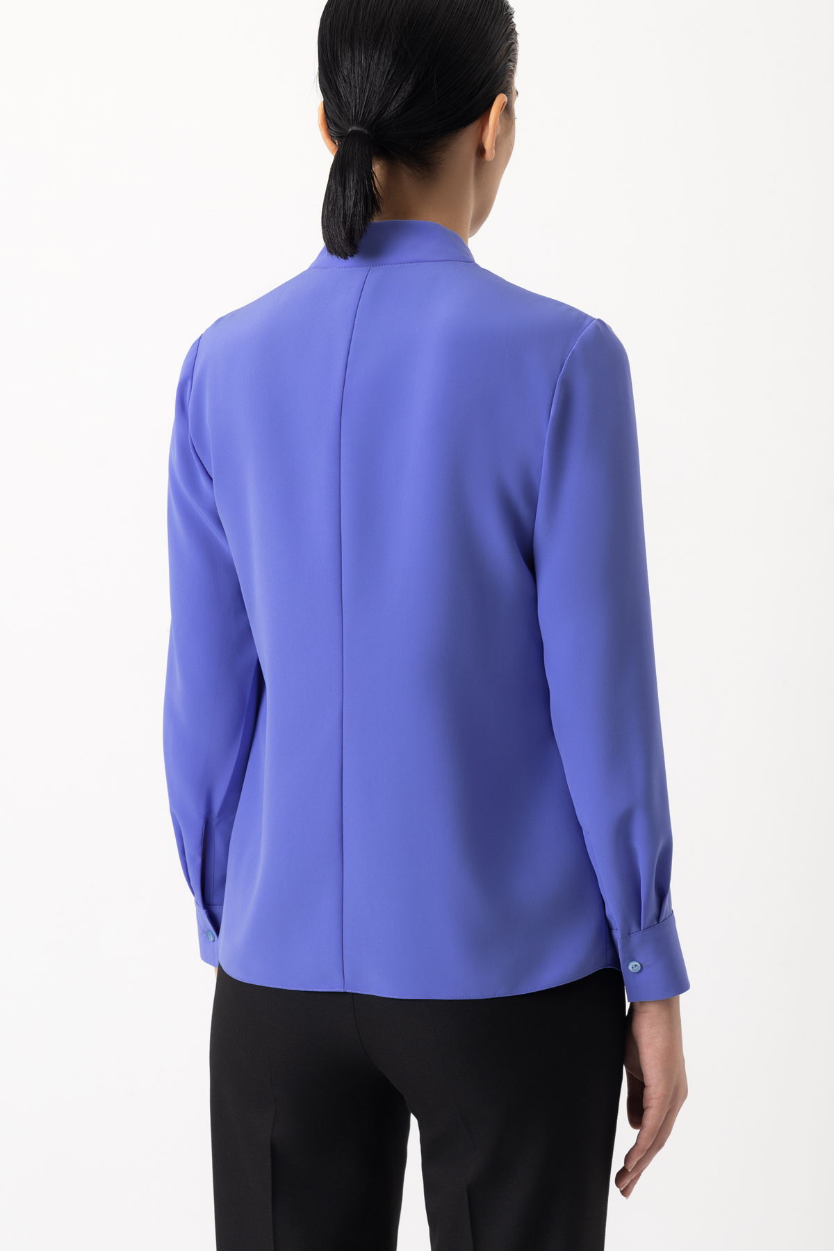 Блузка с драпированной горловиной VASSA&Co, пол женский, цвет синий