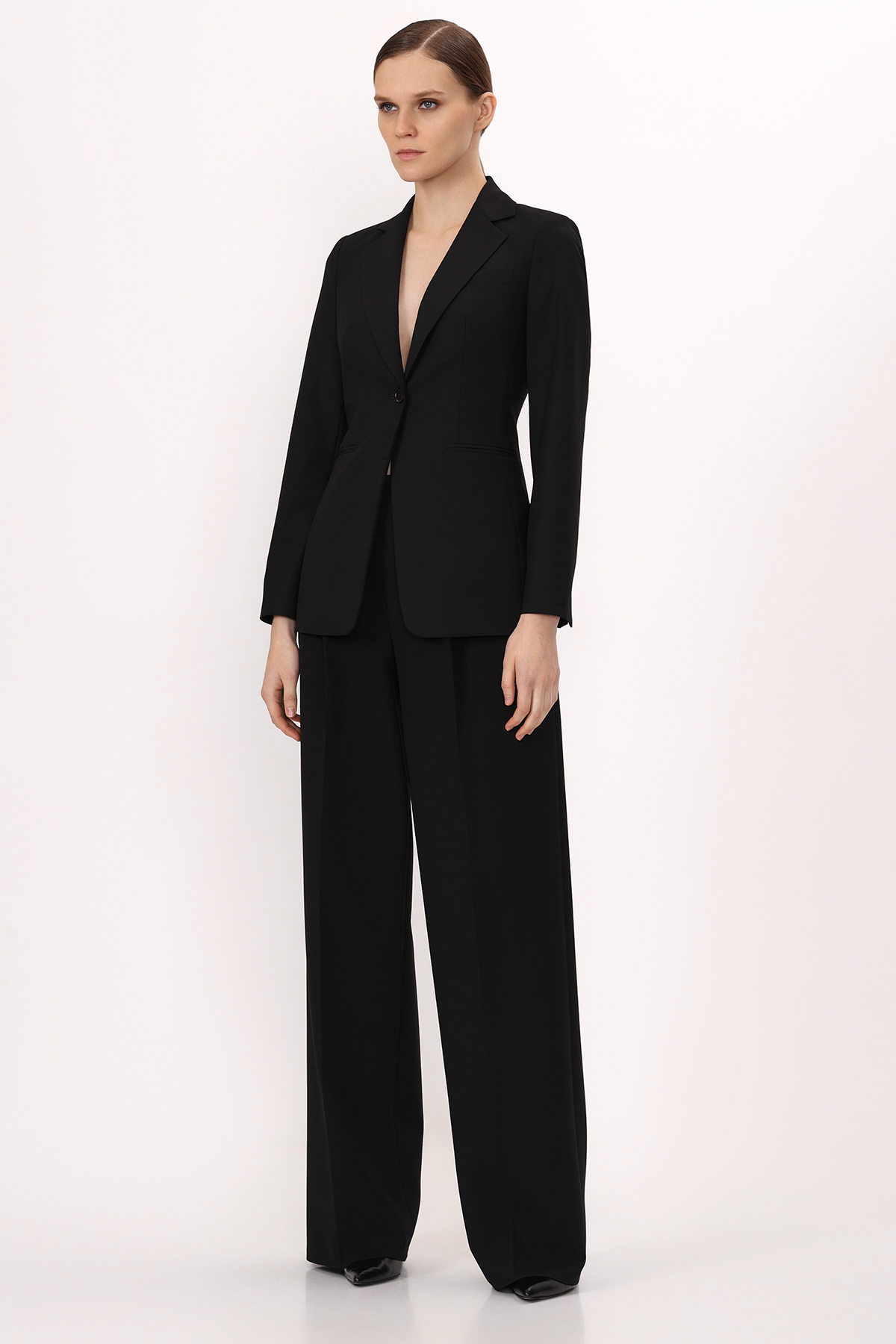 Приталенный жакет VASSA&Co, пол женский, цвет черный