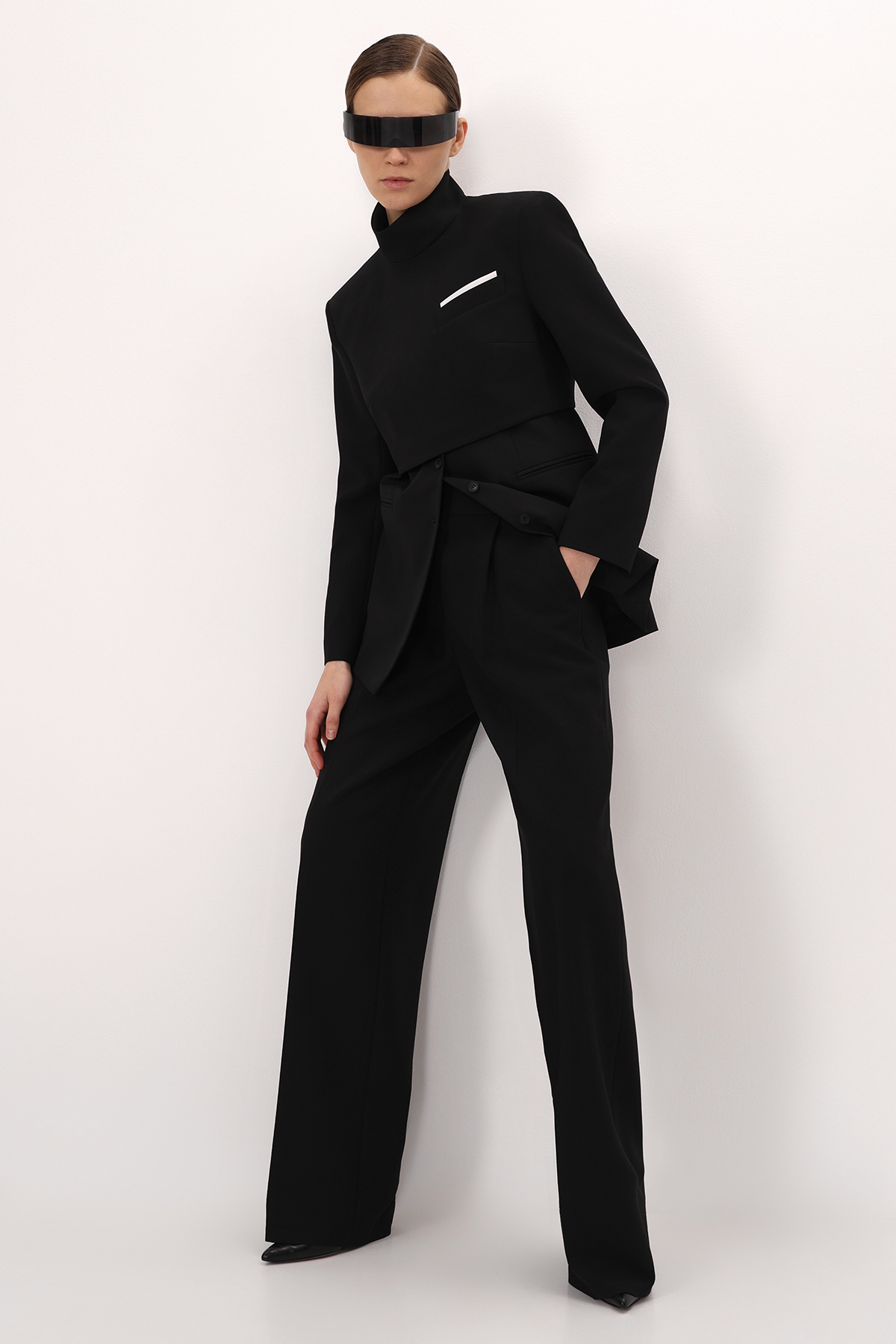 Кроп-жакет VASSA&Co, пол женский, цвет черный