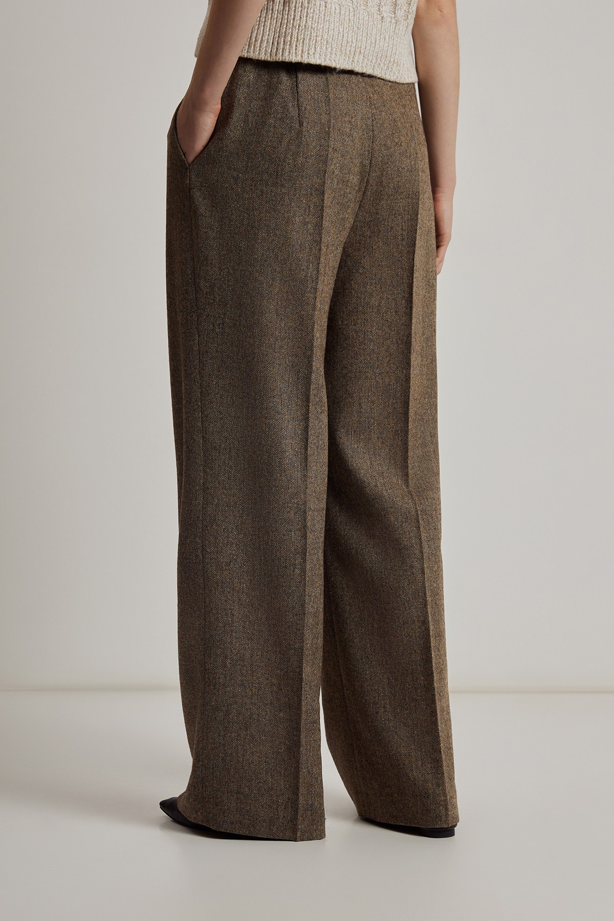 Trousers VASSA CODE, пол female, цвет Brown