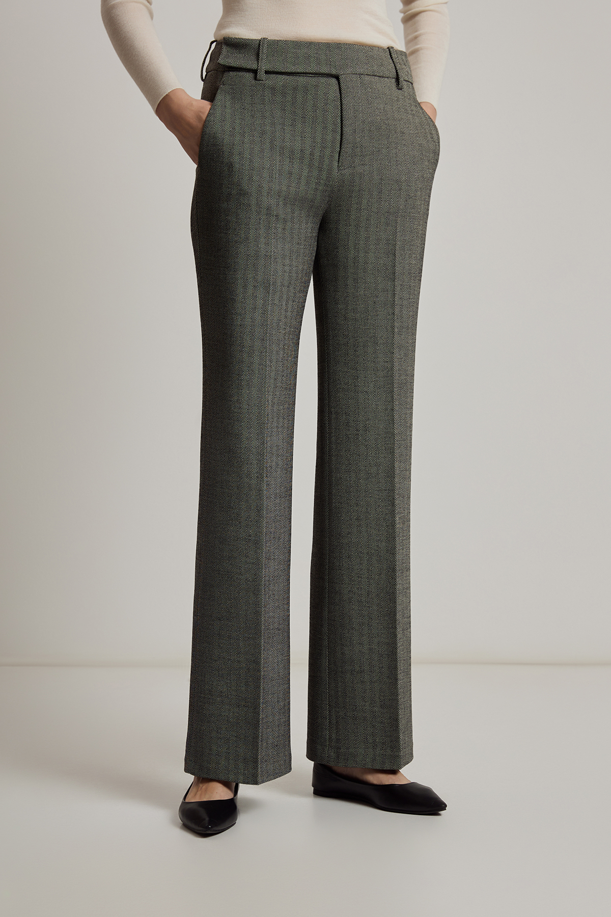 Брюки VASSA CODE, пол женский, цвет серый