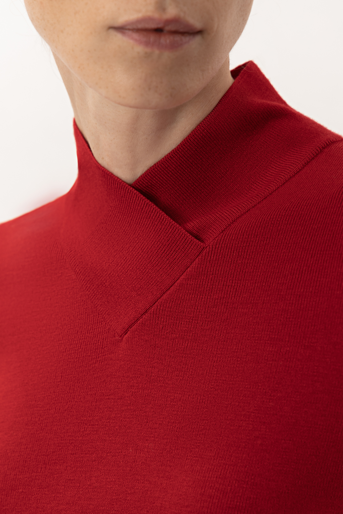 Водолазка из шерсти VASSA&Co, пол female, цвет red