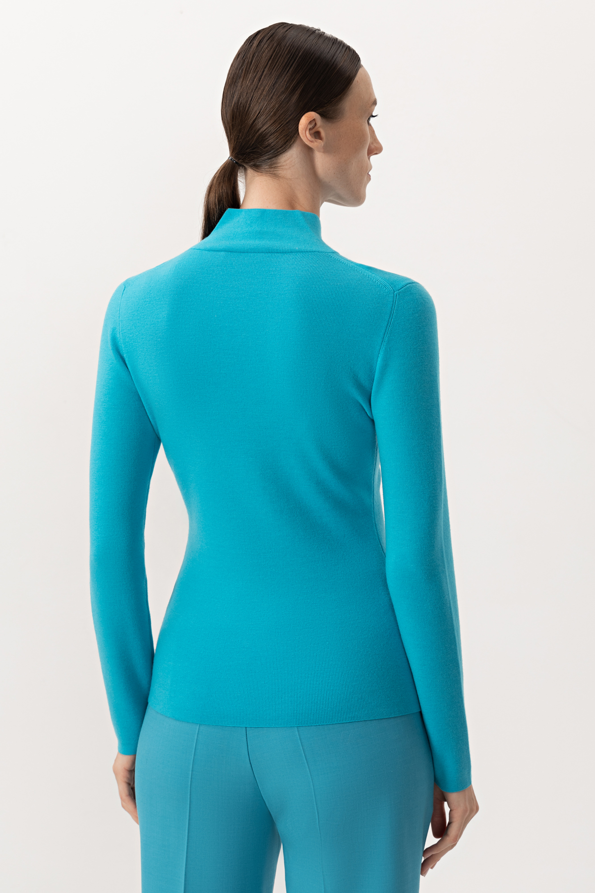 Водолазка из шерсти VASSA&Co, пол женский, цвет голубой