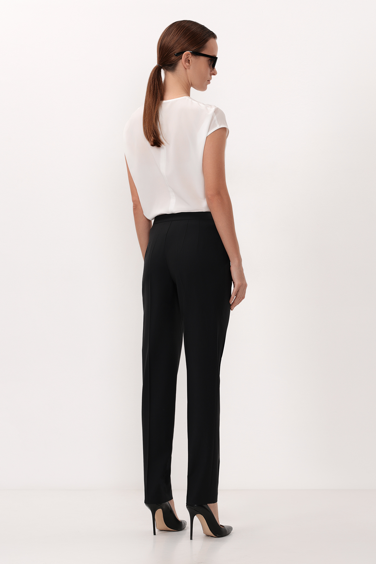 Брюки VASSA&Co, пол женский, цвет черный