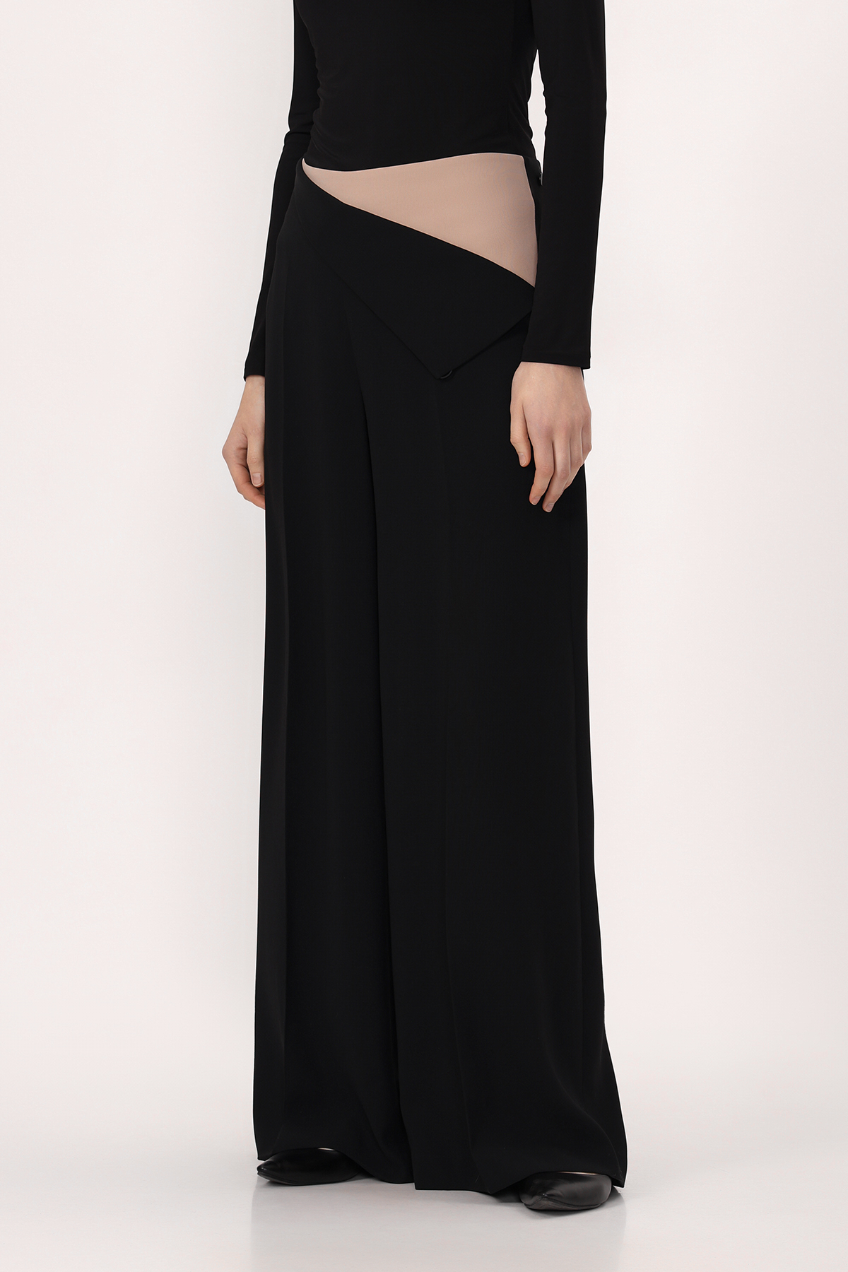 Брюки VASSA&Co, пол женский, цвет черный