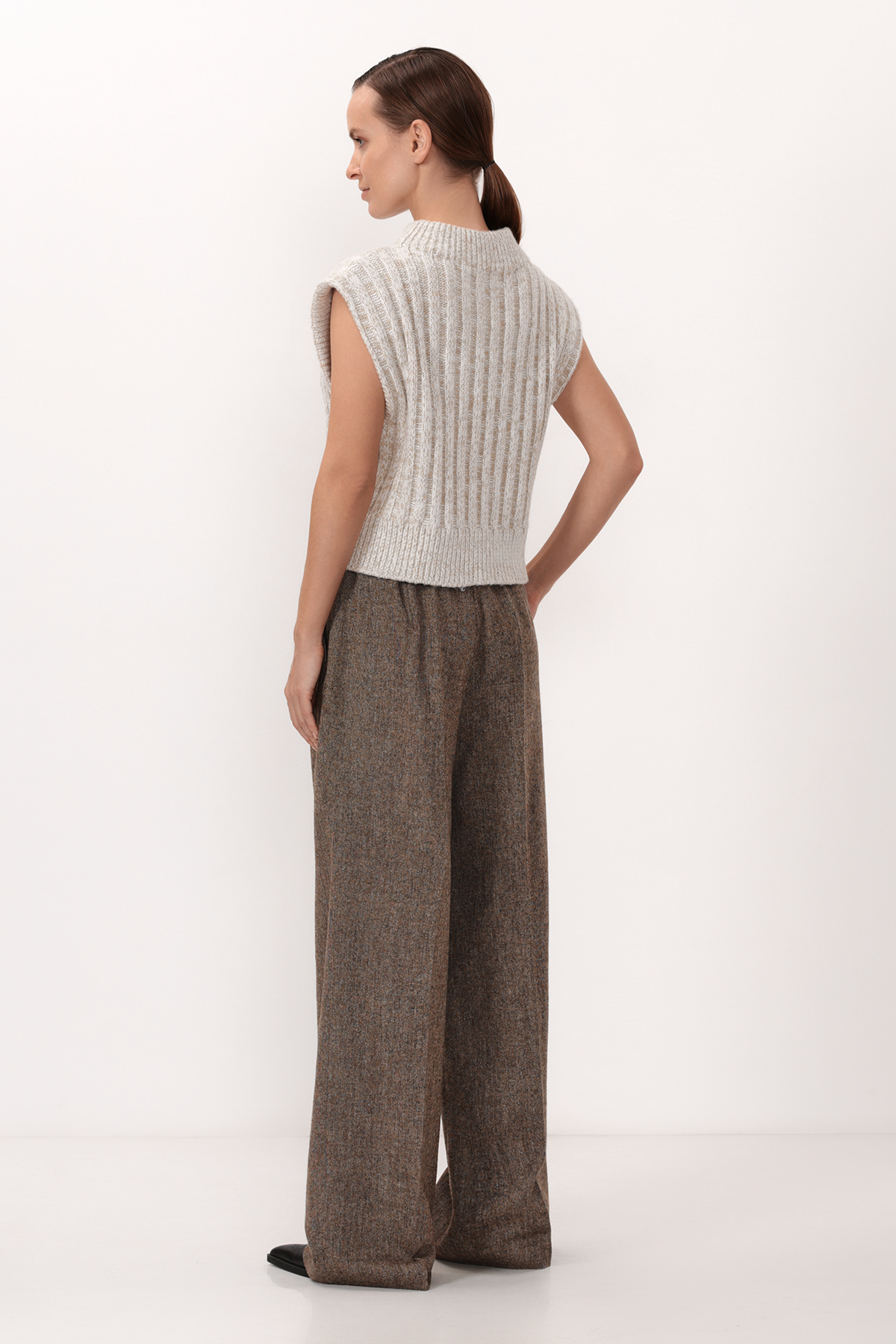 Жилет VASSA CODE, пол женский, цвет коричневый