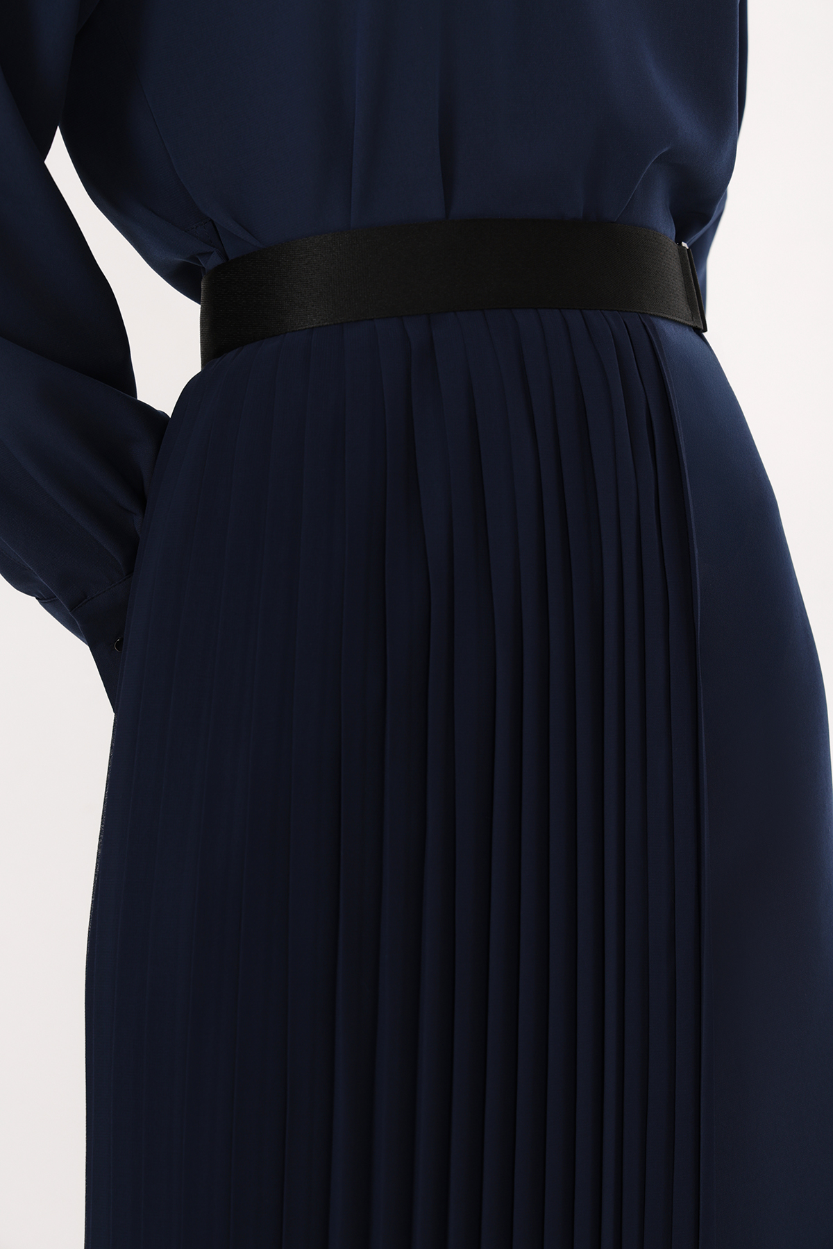 Платье со съемным фартуком VASSA&Co, пол женский, цвет синий