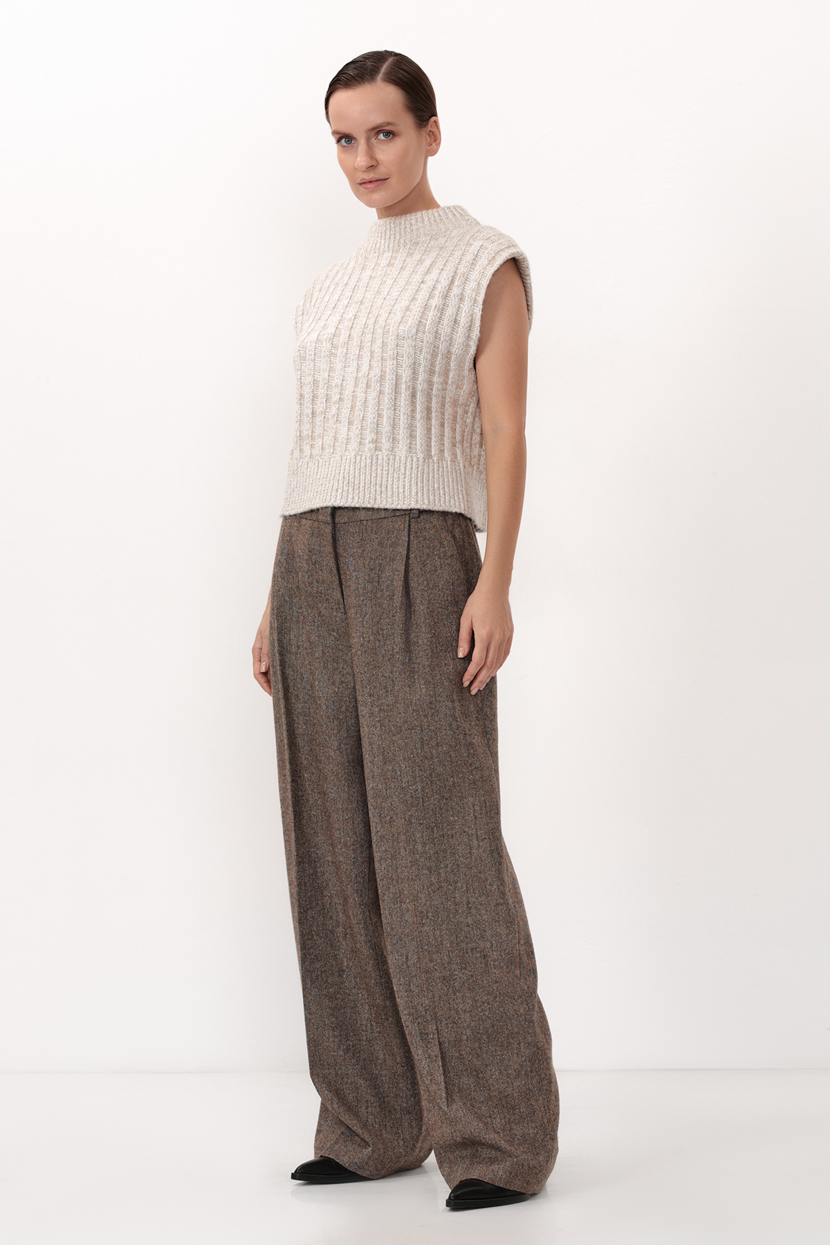 Жилет VASSA CODE, пол женский, цвет коричневый