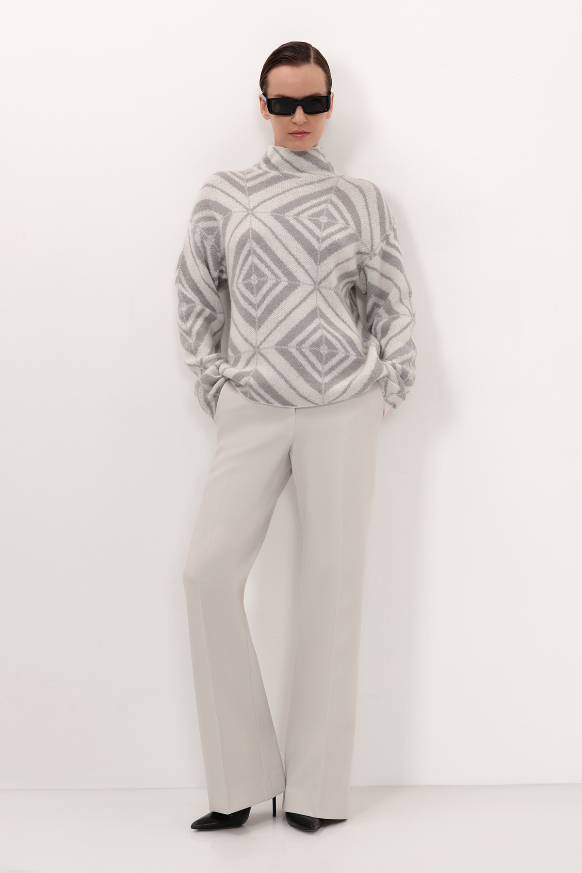 Джемпер с графичным принтом VASSA&Co, пол женский, цвет белый