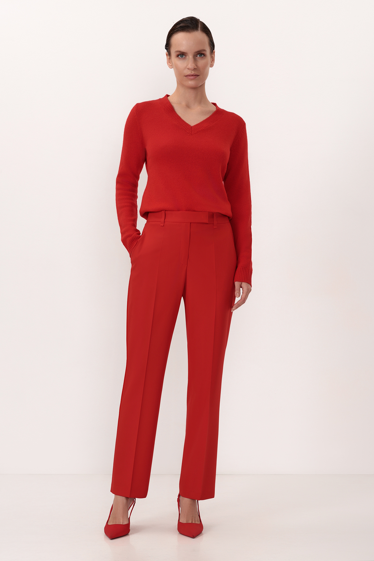 Брюки VASSA&Co, пол женский, цвет красный