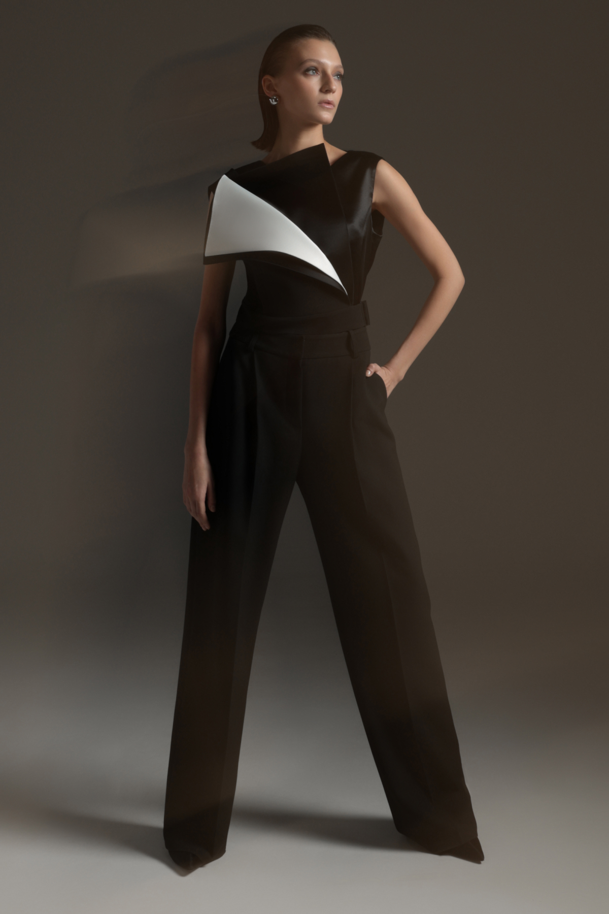 Жилет на одно плечо VASSA&Co, пол женский, цвет черный