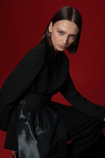 Асимметричный жилет на одно плечо VASSA&Co, пол женский, цвет черный, фото №2