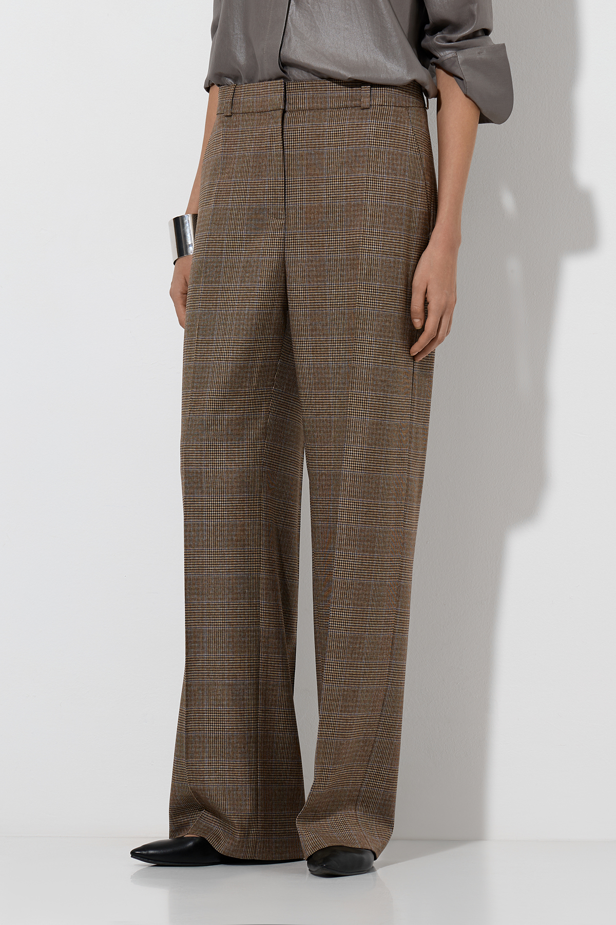 Trousers VASSA&Co, пол female, цвет brown, фото №7