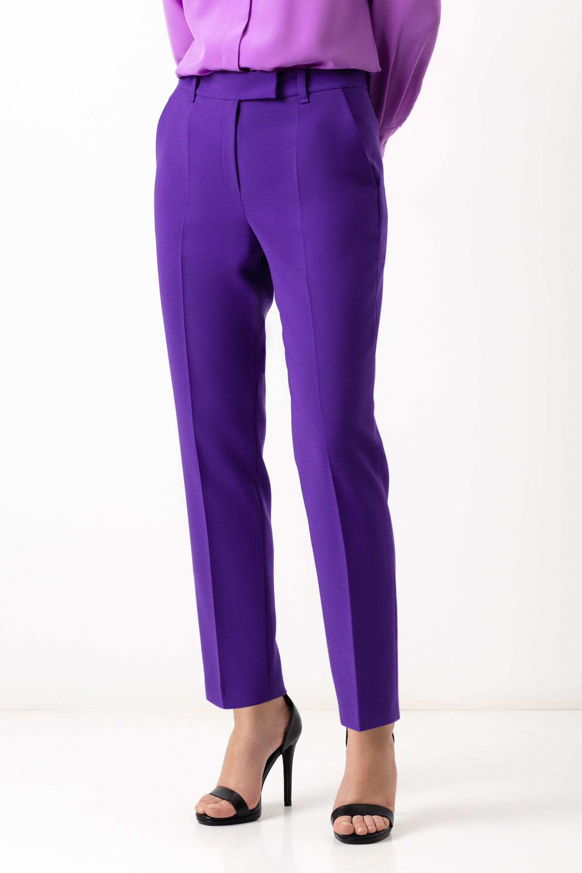 Брюки VASSA&Co, пол женский, цвет фиолетовый