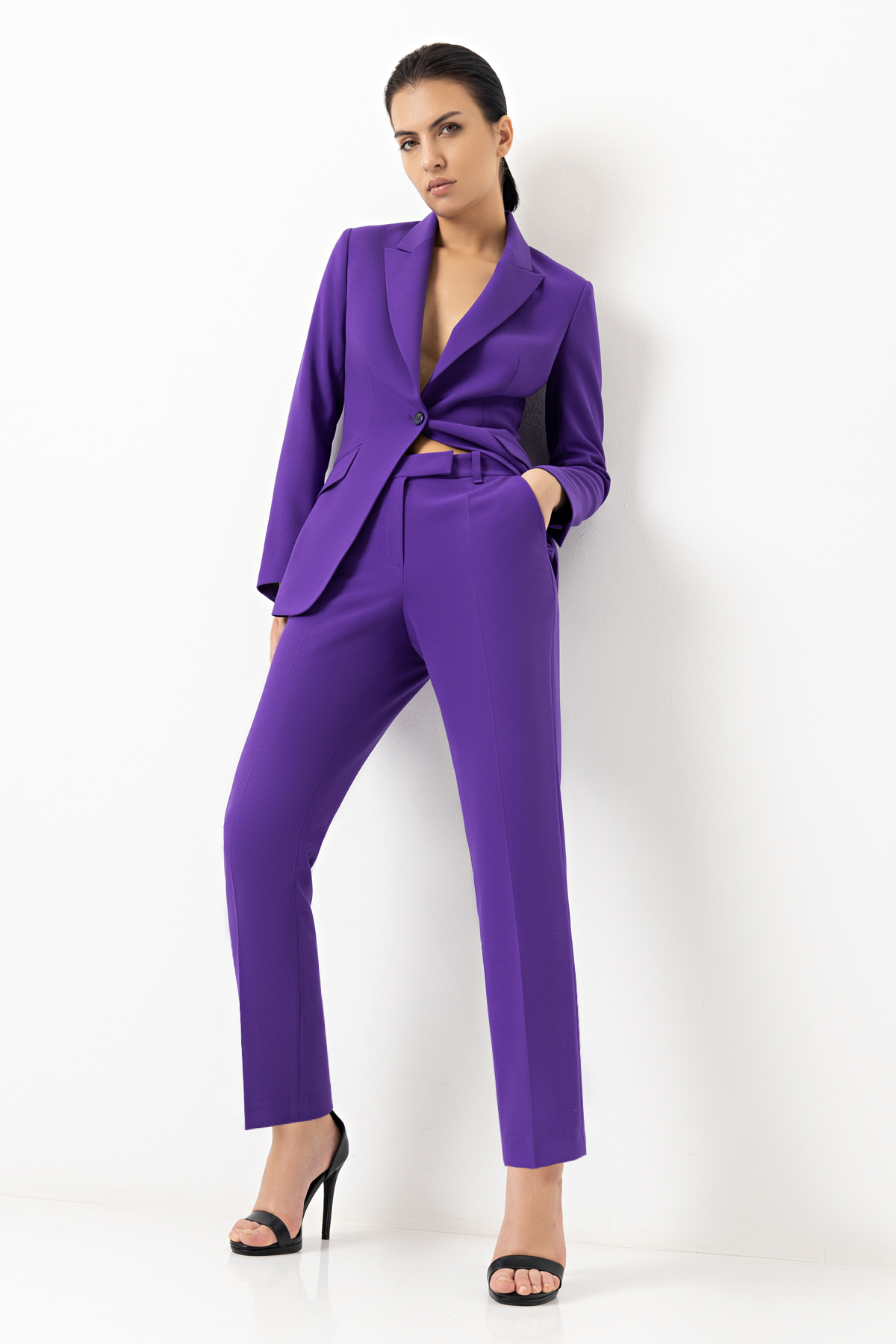 Брюки VASSA&Co, пол женский, цвет фиолетовый