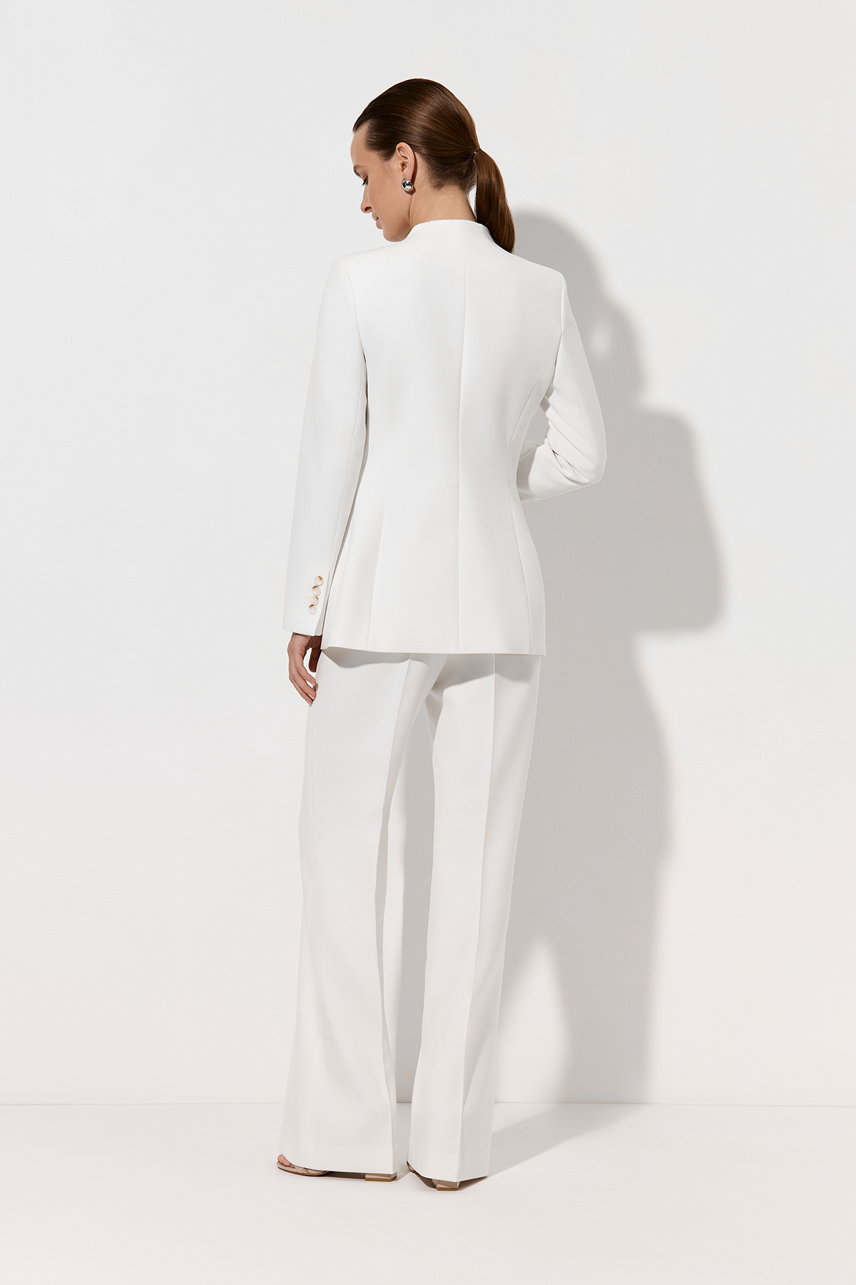 Жакет с асимметричным бортом VASSA&Co, пол женский, цвет белый