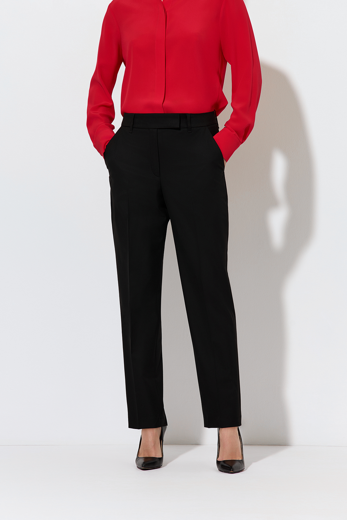 Trousers VASSA&Co, пол female, цвет black