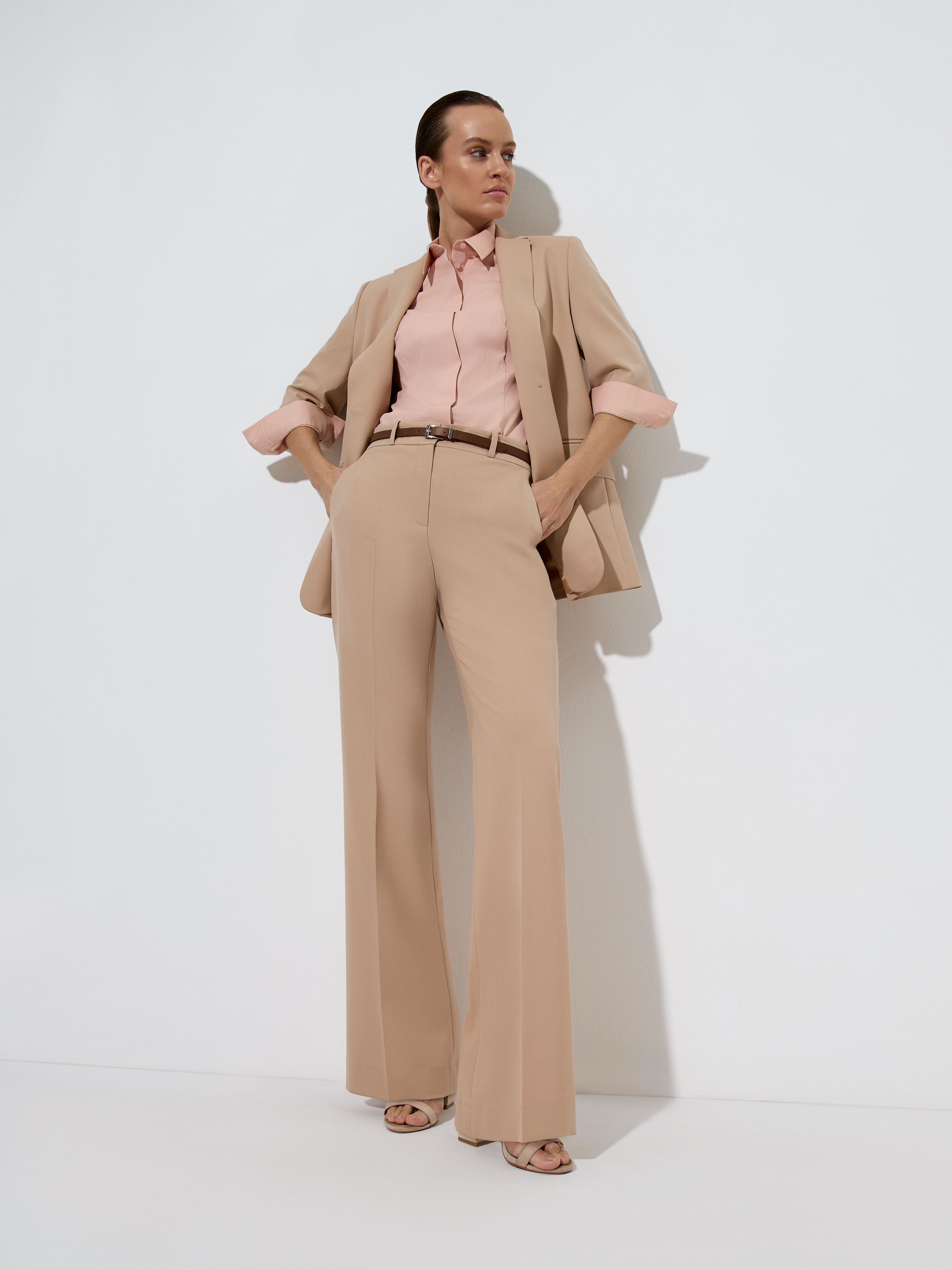 Рубашка VASSA&Co, пол женский, цвет бежевый