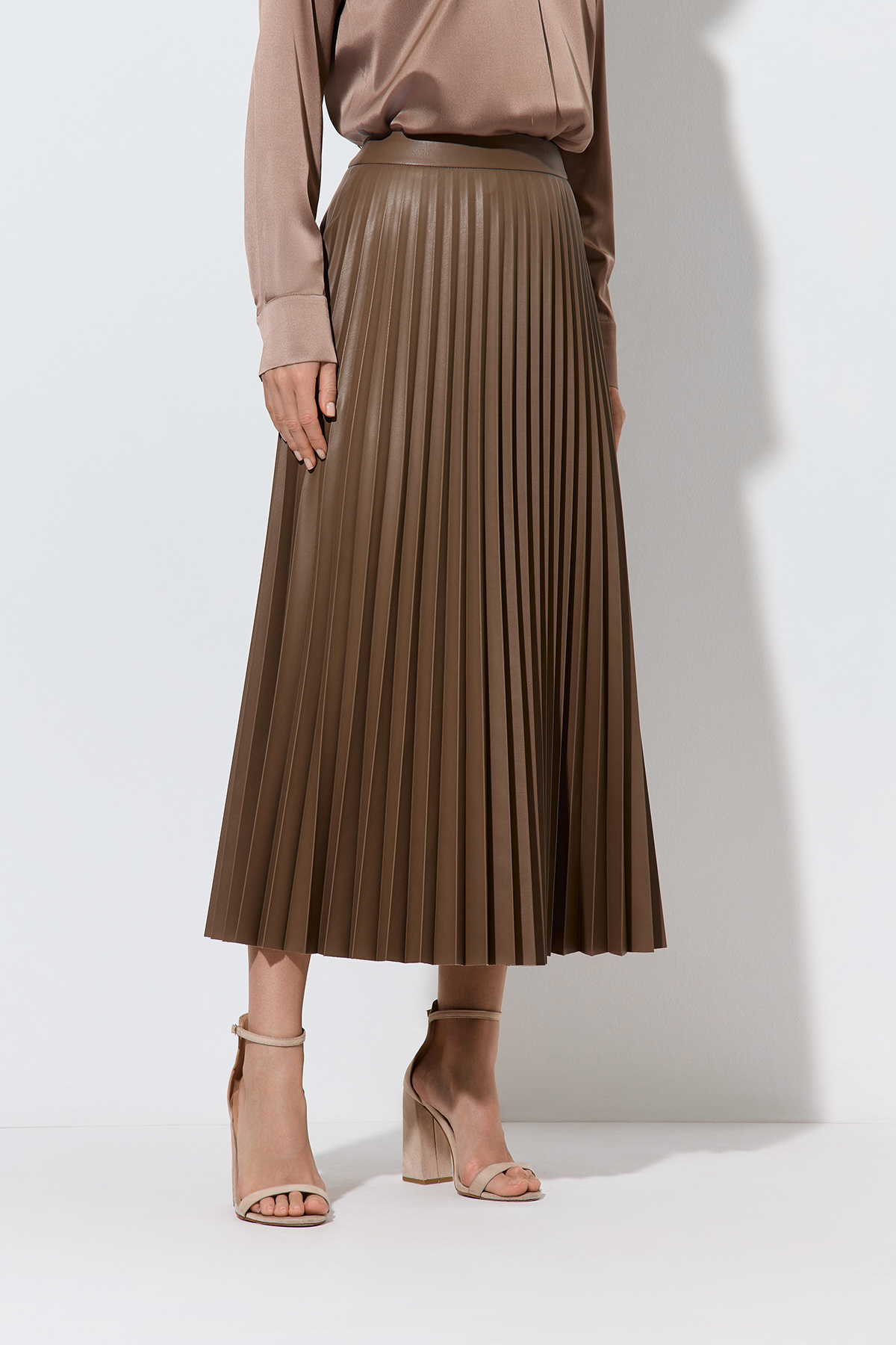 Skirt VASSA&Co, пол female, цвет brown
