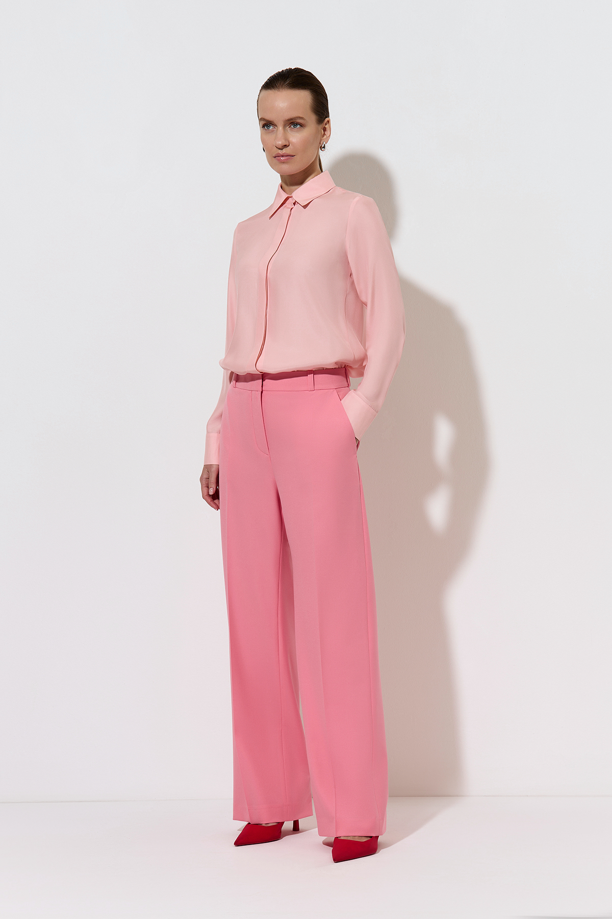 Trousers VASSA&Co, пол female, цвет pink, фото №4