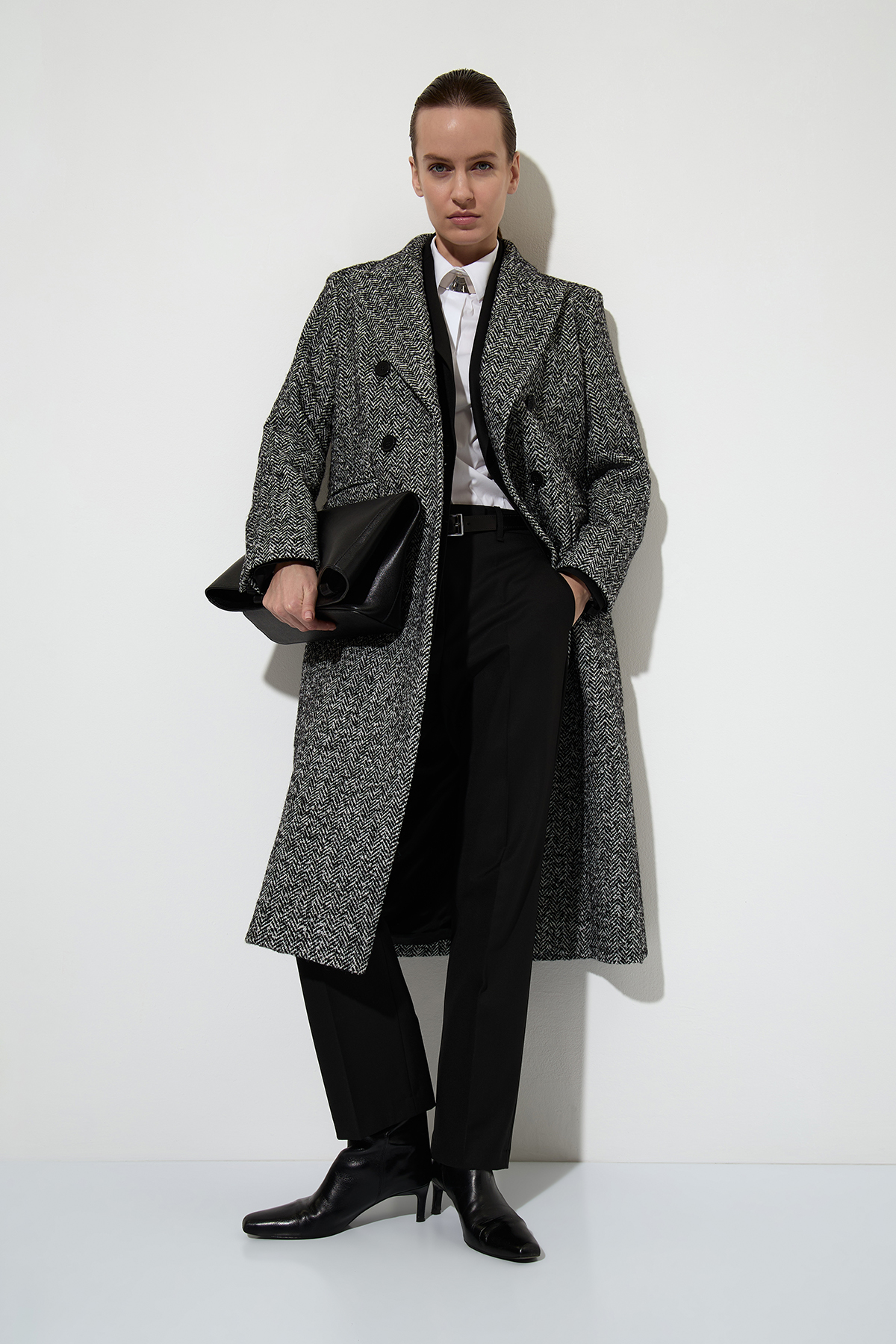 Coat VASSA&Co, пол female, цвет Black