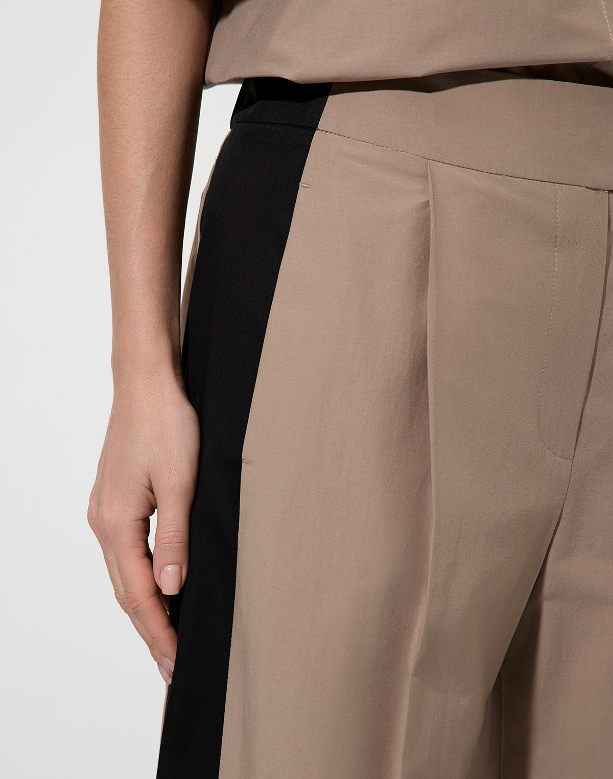 Trousers VASSA&Co, пол female, цвет brown, фото №10