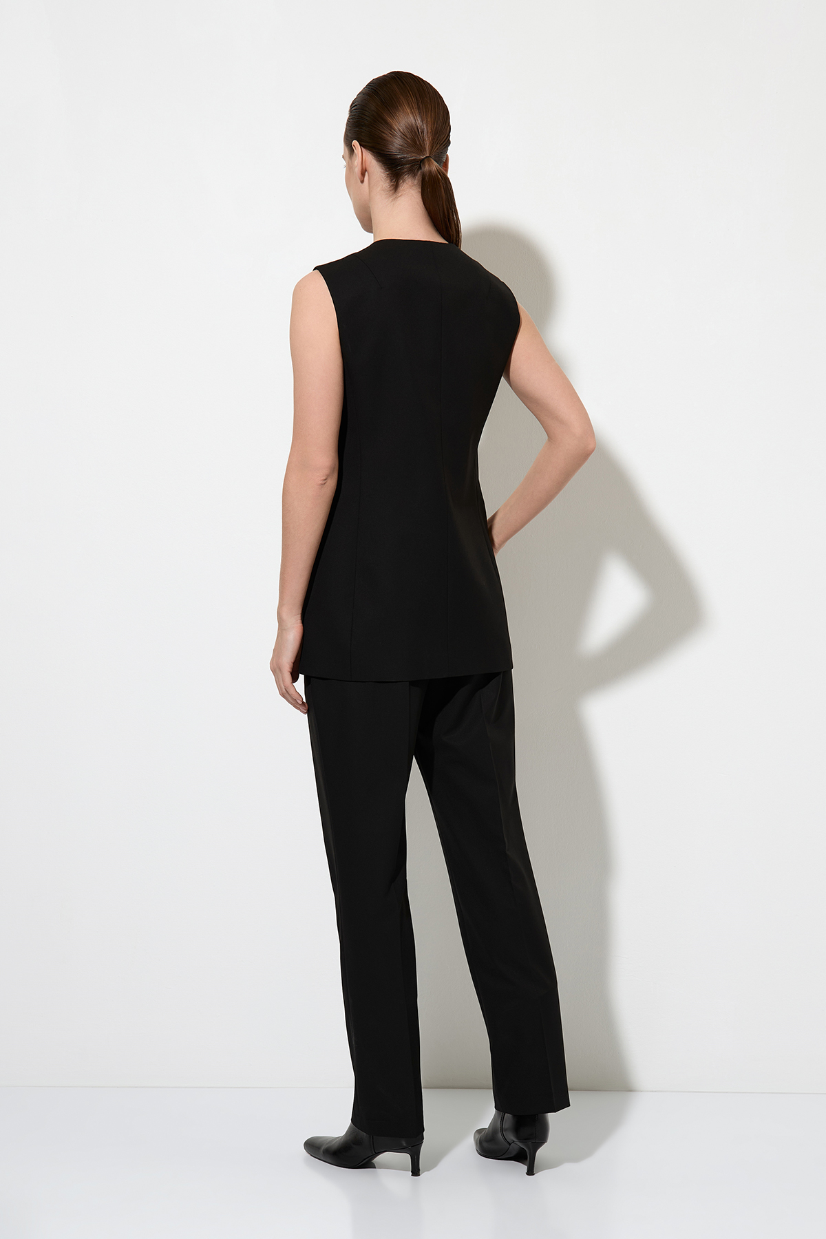 Vest VASSA&Co, пол female, цвет black