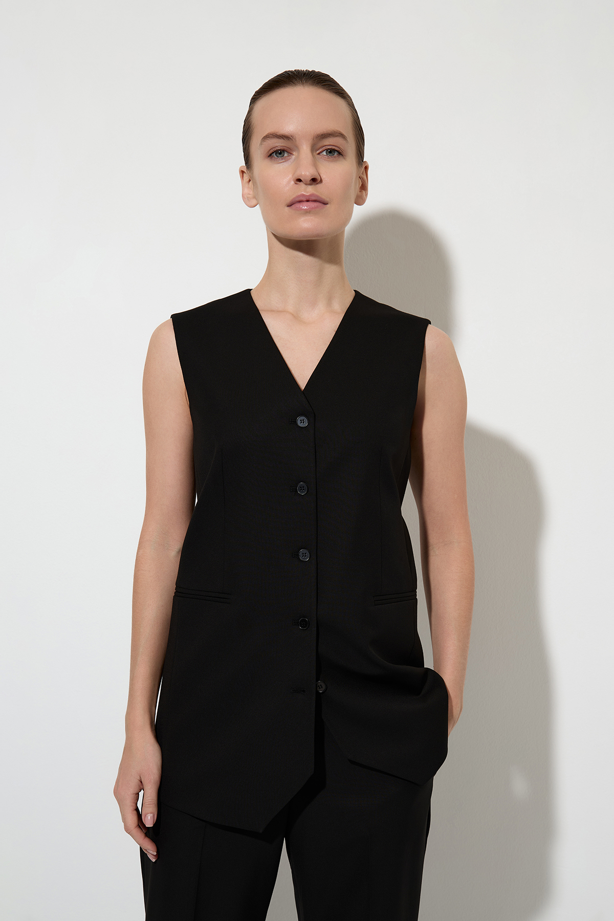 Vest VASSA&Co, пол female, цвет black