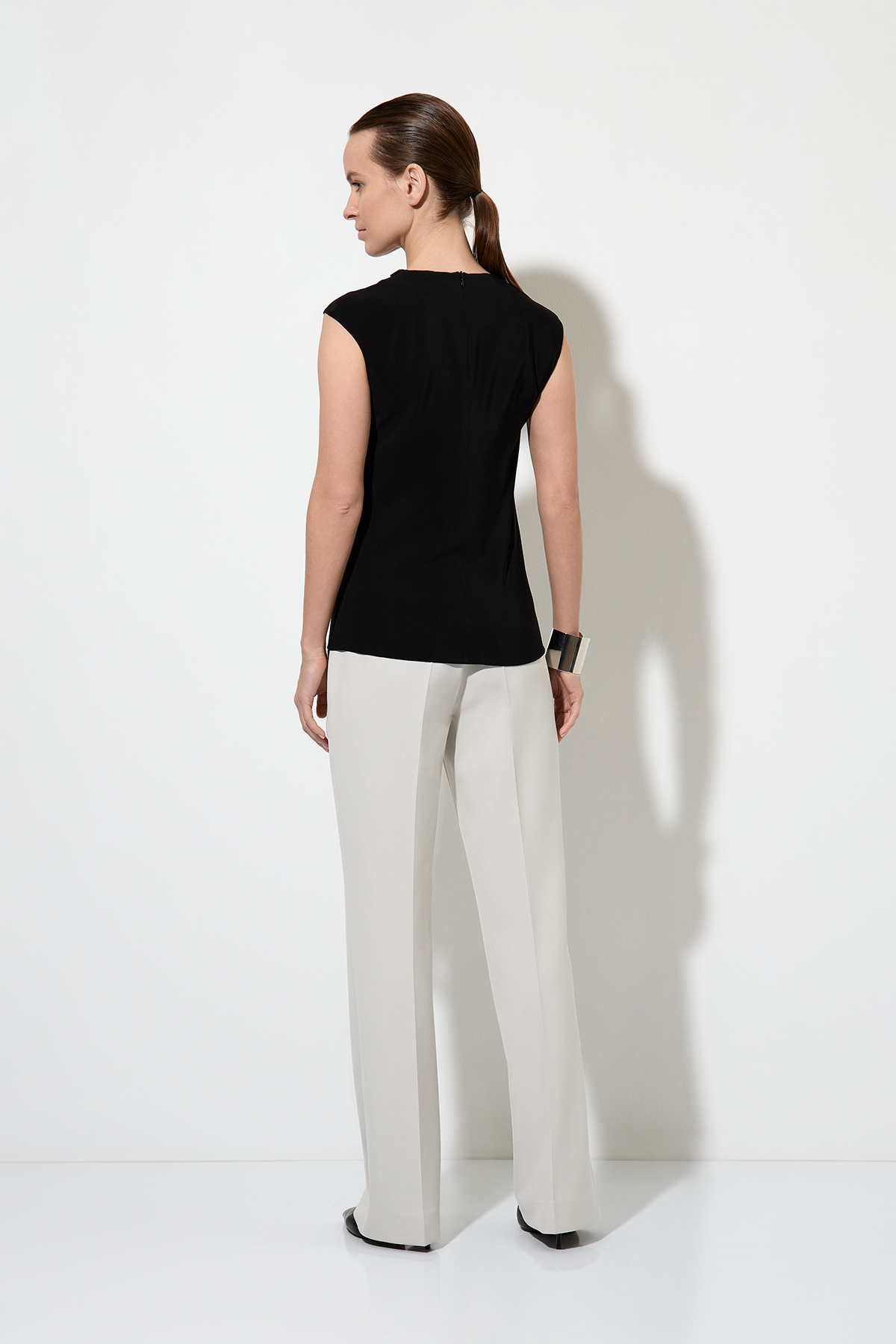 Базовый топ VASSA&Co, пол женский, цвет черный