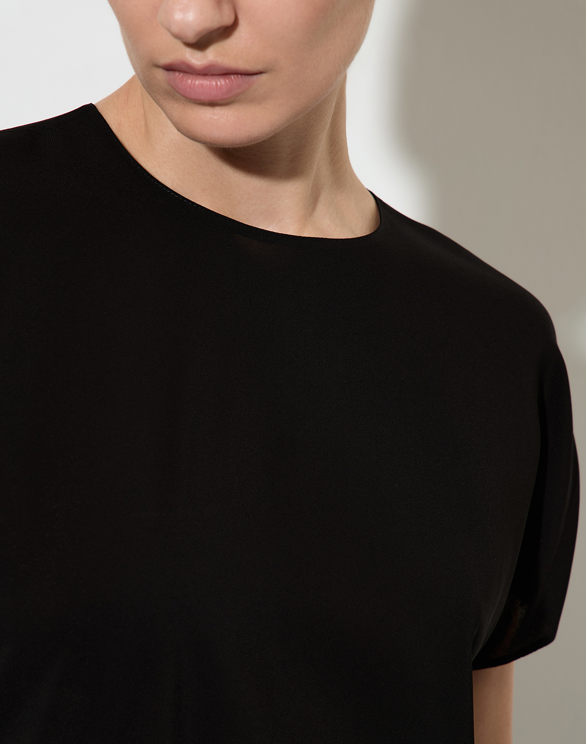 Базовый топ VASSA&Co, пол женский, цвет черный