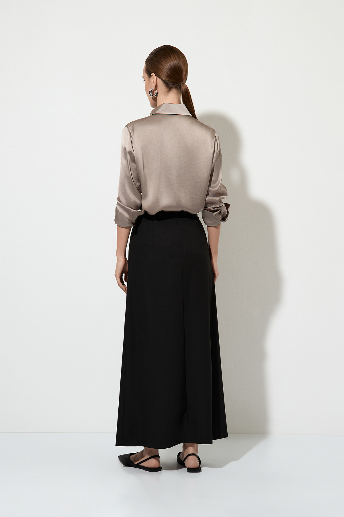 Skirt VASSA&Co, пол female, цвет black