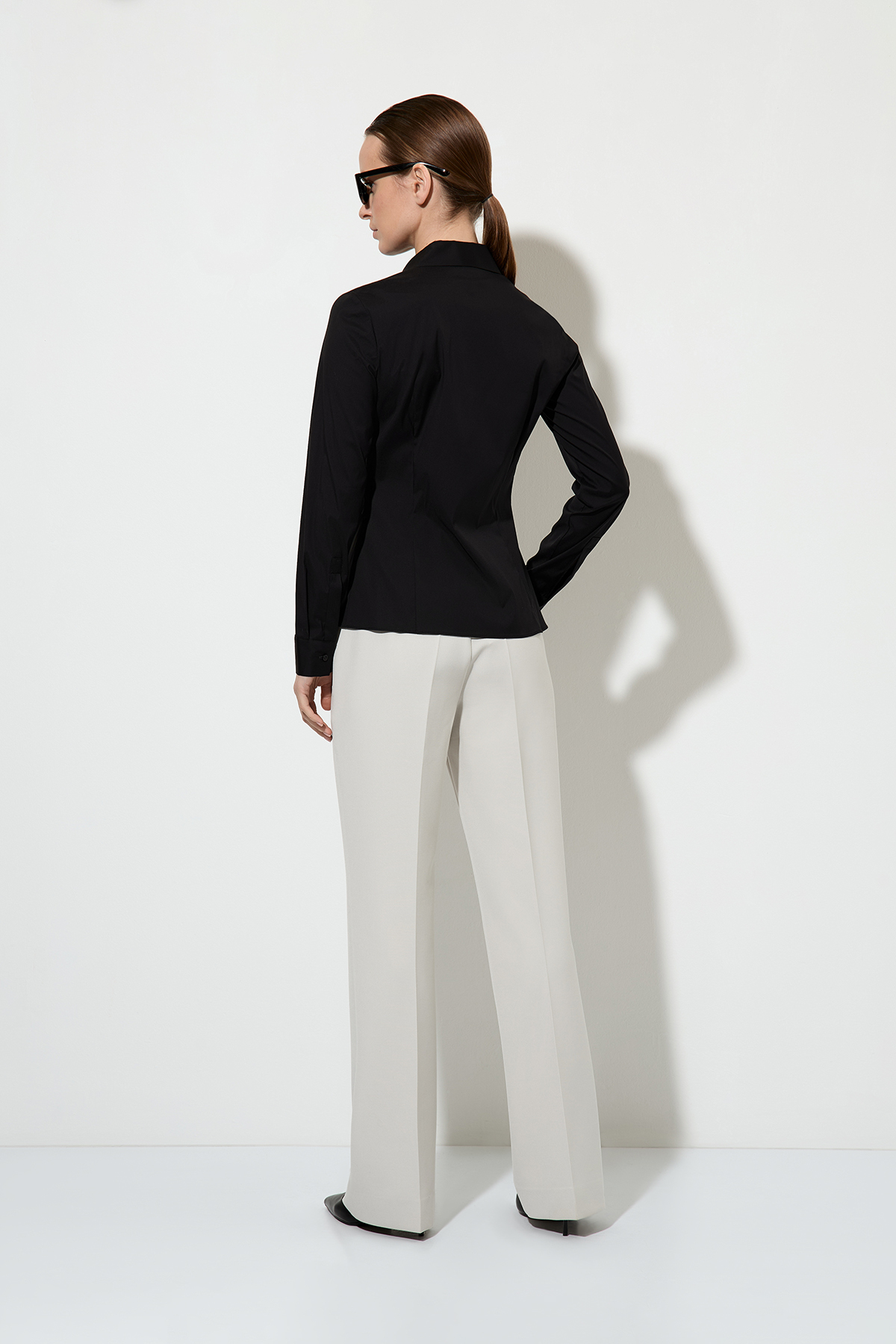 Blouse VASSA&Co, пол female, цвет black