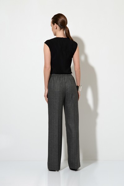 Trousers VASSA&Co, пол female, цвет black, фото №3