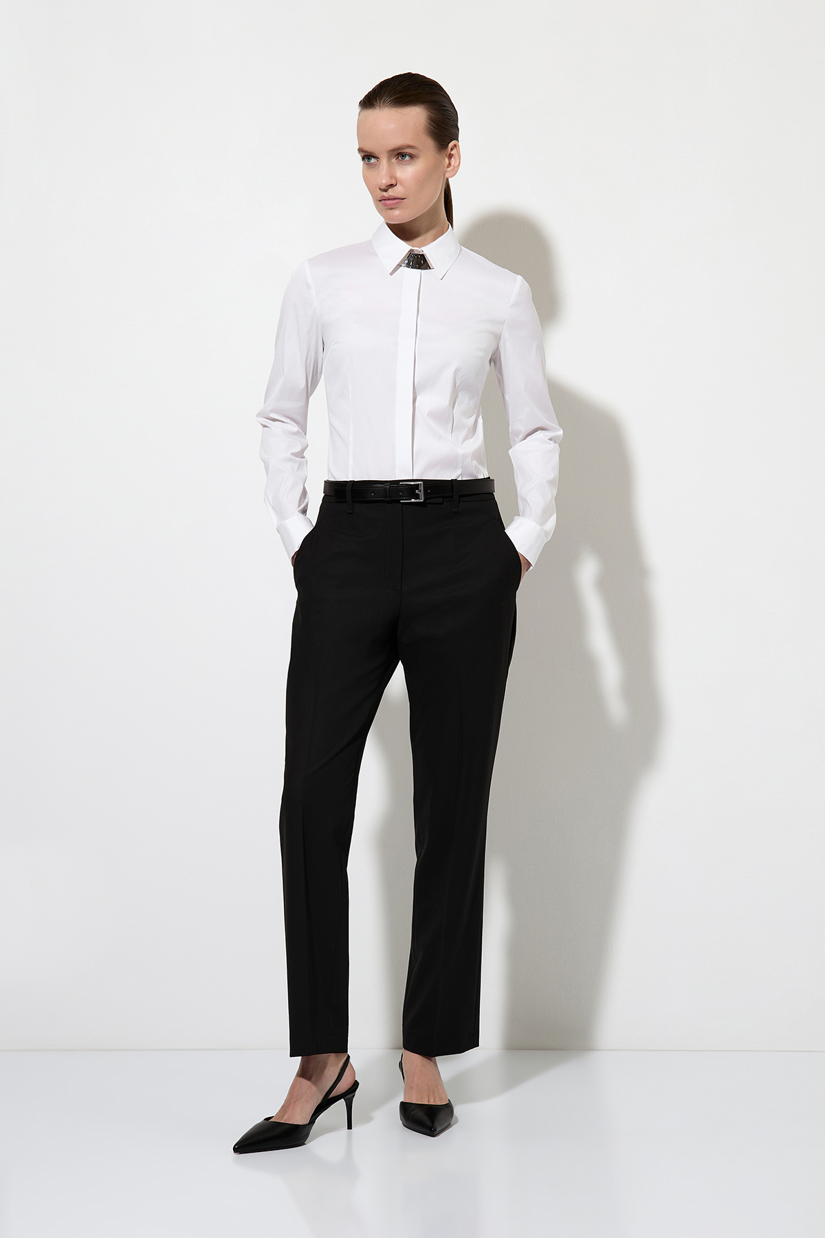 Blouse VASSA&Co, пол female, цвет white