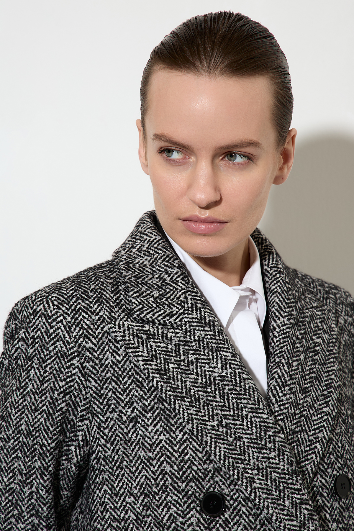 Coat VASSA&Co, пол female, цвет Black