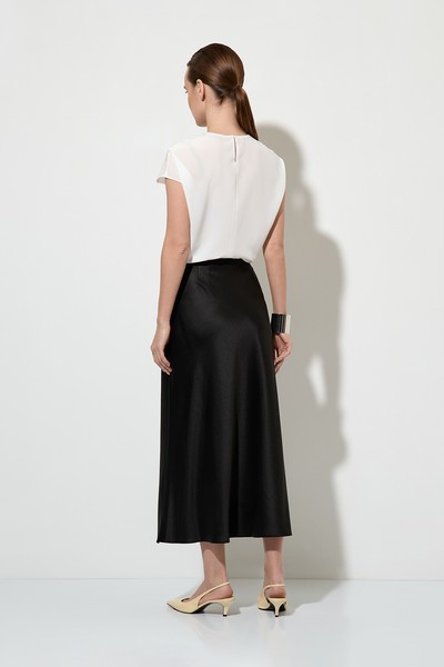 Юбка из атласного материала VASSA&Co, пол женский, цвет черный, фото №5